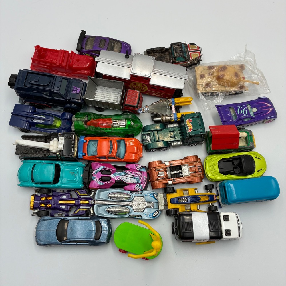 Mixed Diecast Toy Car Lot Hot Wheels Matchbox Transformers Snoopy 20+ Pieces